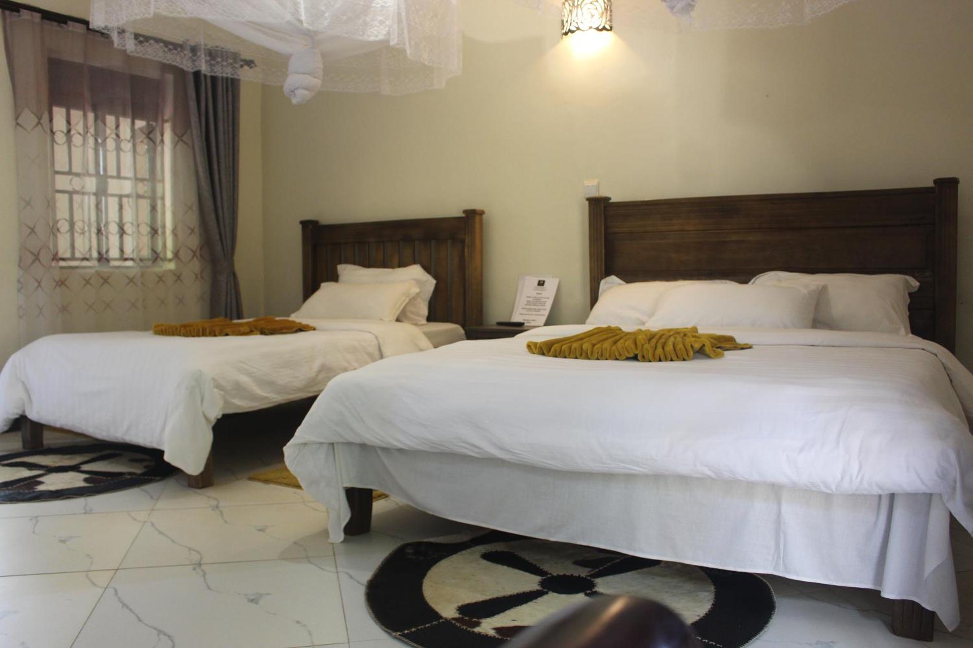 Montane Safaris Hotel Fort Portal Экстерьер фото