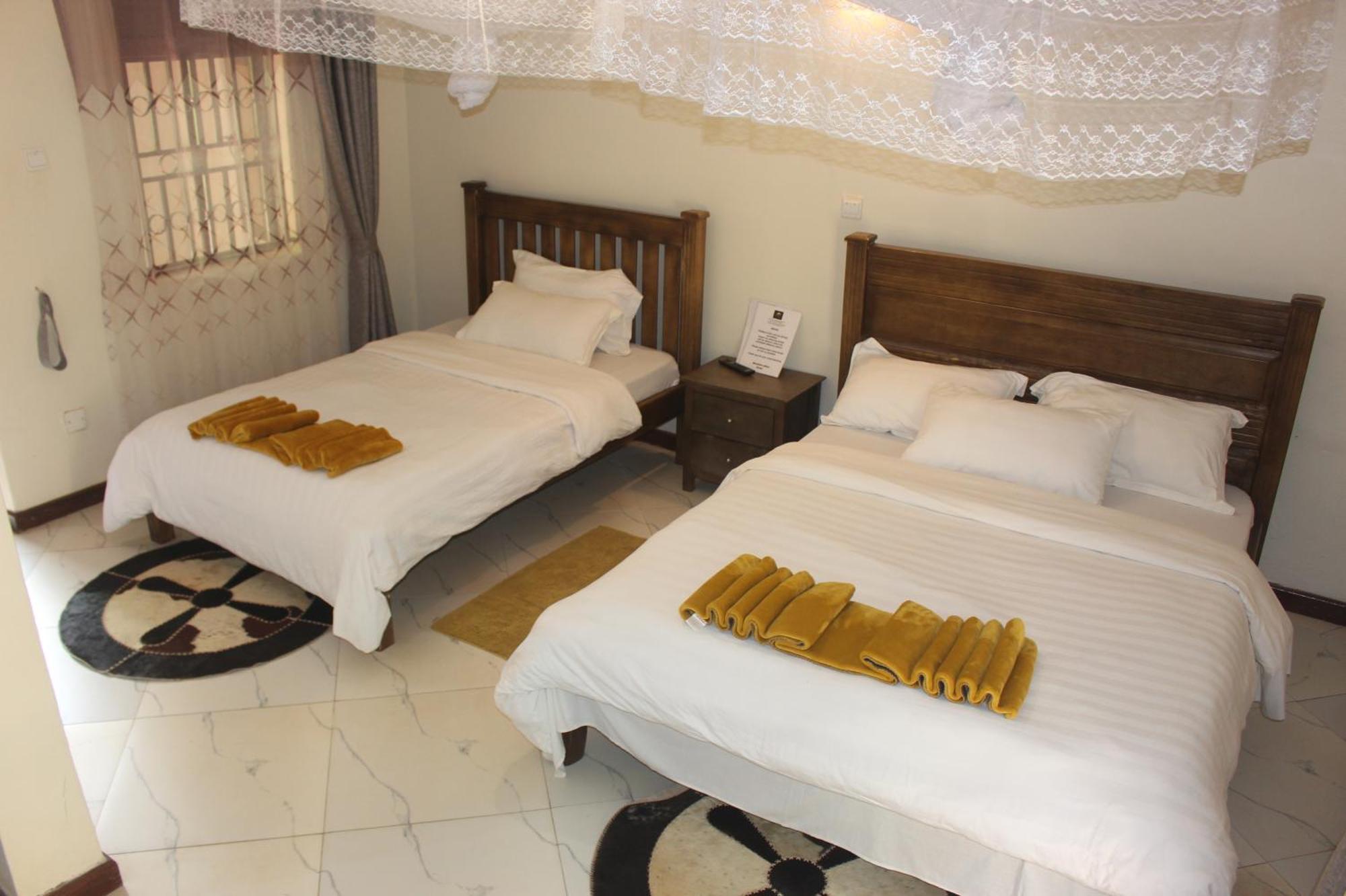 Montane Safaris Hotel Fort Portal Экстерьер фото