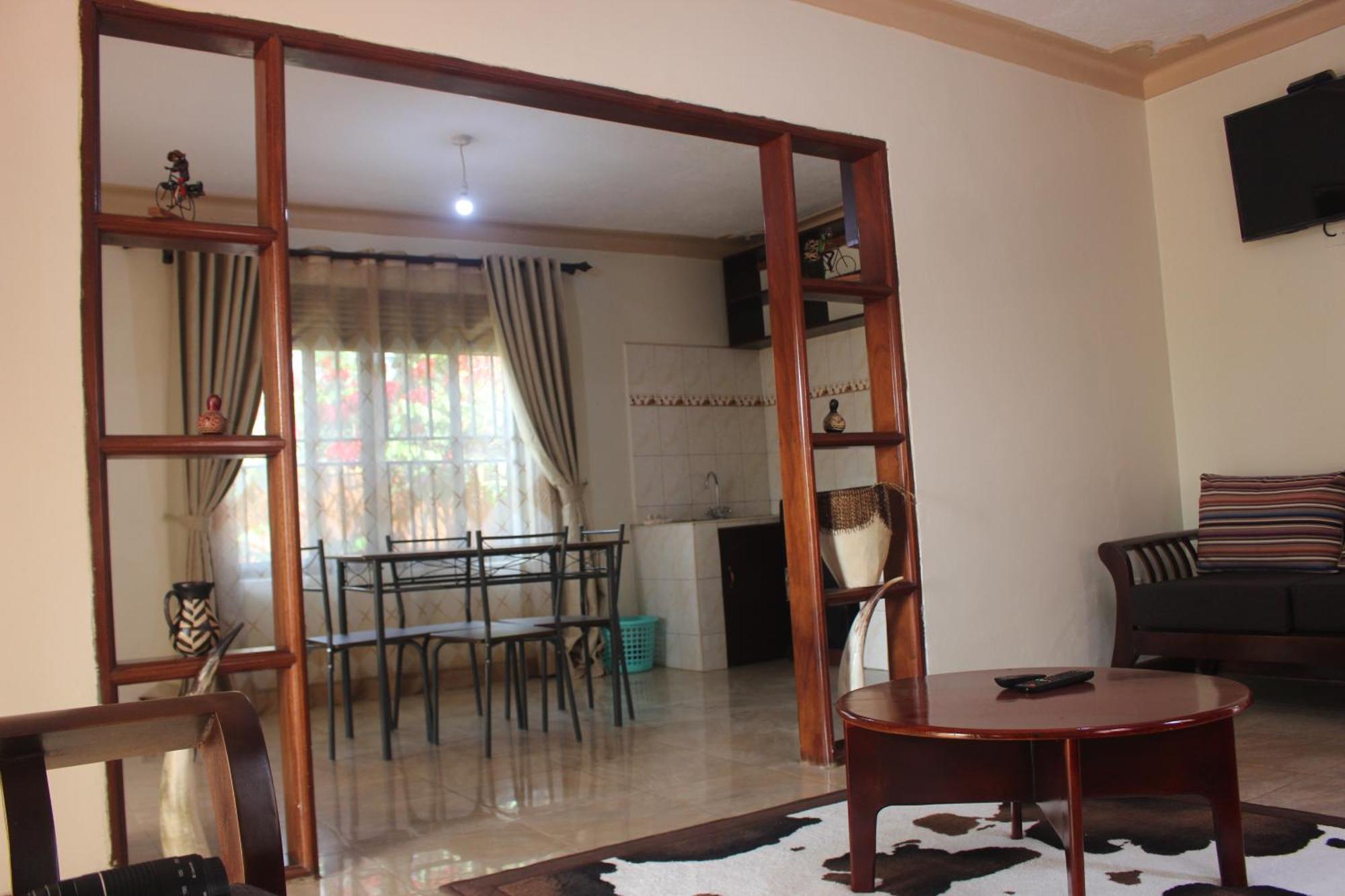 Montane Safaris Hotel Fort Portal Экстерьер фото